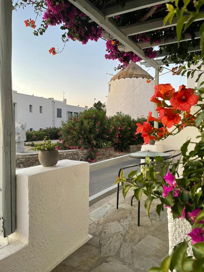 Santanna White Houses Parikia  Exterior photo