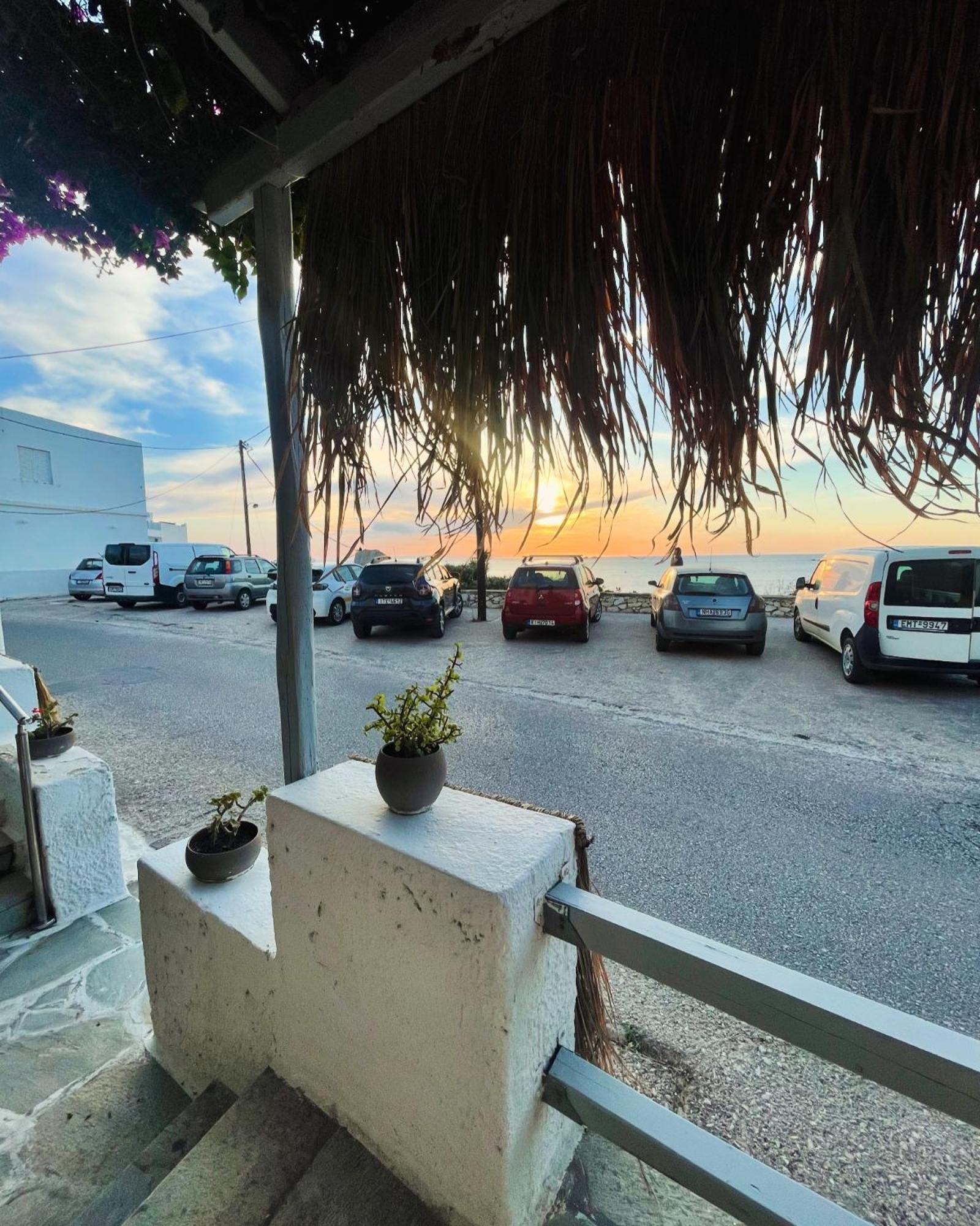 Santanna White Houses Parikia  Exterior photo